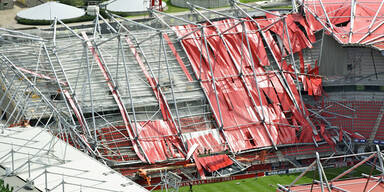 Stadion-Dach eingestürzt: Tote, Verletzte