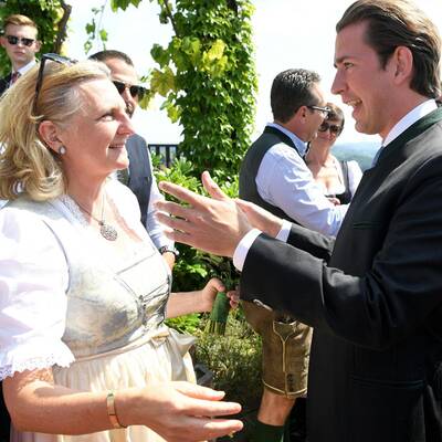 Karin Kneissl Hochzeitsfotos