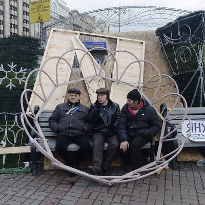 Polizisten hatten in der Nacht mindestens 165 Menschen verletzt