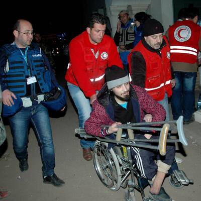 Kampfpause in Syrien: Menschen werden in sicherheit gebracht