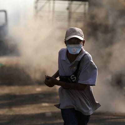 Szenen wie im Bürgerkrieg im Regierungsviertel von Bangkok