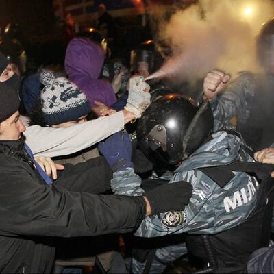 Zusammenstöße zwischen Polizei und Demonstranten.