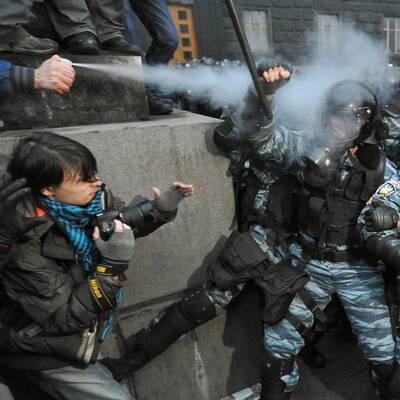 Zusammenstöße zwischen Polizei und Demonstranten.