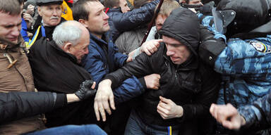 Randale in Ukraine weiten sich aus