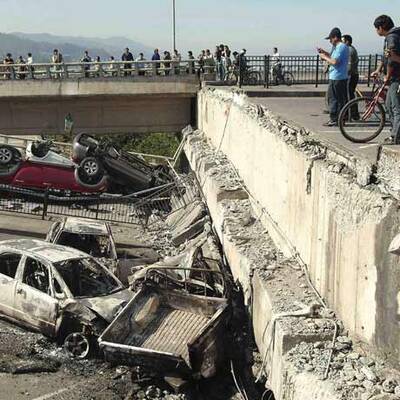 Panik nach Tsunami und Erdbeben