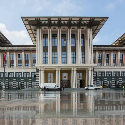 200.000 m² als Symbol für seinen Größenwahn.