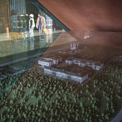 200.000 m² als Symbol für seinen Größenwahn.