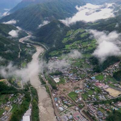 So wütet Taifun Neoguri