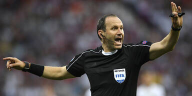 Reichste "Pfeife" der Welt leitet Halbfinale