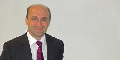 Ernst Huber geht mit neuer Direktbank in die Offensive