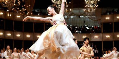 Prolls Kleid und Lugners Ausraster als Opernball-Aufreger