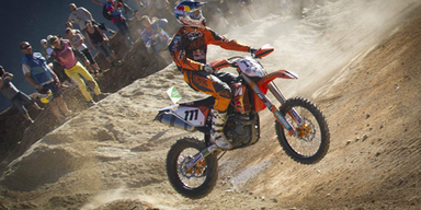 Kimi Raikkönen siegte gegen Taddy Blazusiak