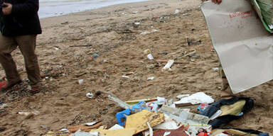 Blitz trifft Flugzeug nach dem Start