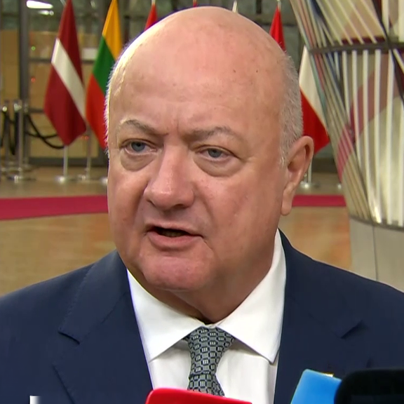 Ukraine-Hilfe: EU ringt um Entscheidung | Statement von BK Stocker