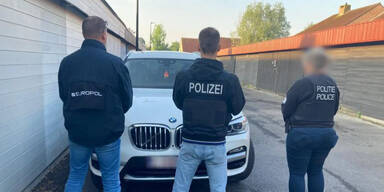 Hooligans als Schlepper: 15 Festnahmen