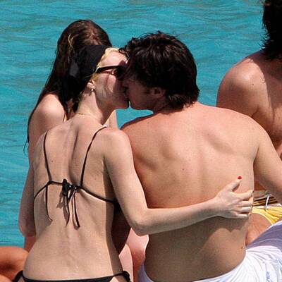 Am Strand: So verliebt turtelt Eva Herzigova