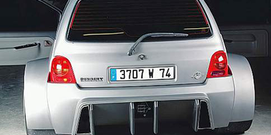 Twingo mit Mittelmotor V8 von Rover