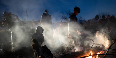 Einstr&ouml;mende Migranten: Griechen bilden B&uuml;rgerwehr