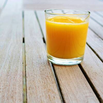 1 Schale Müsli (100g, ohne Milch):