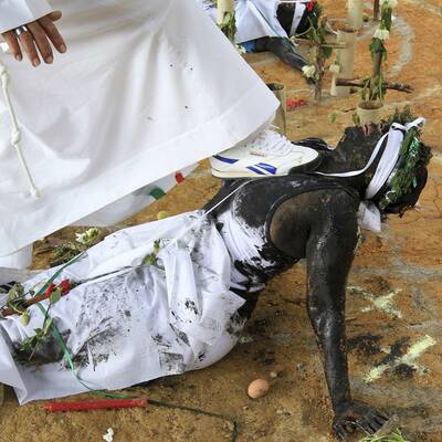 33-Jährige fühlt sich von Geistern besessen