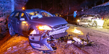 Alkolenker verursacht Frontalcrash - 7 Verletzte