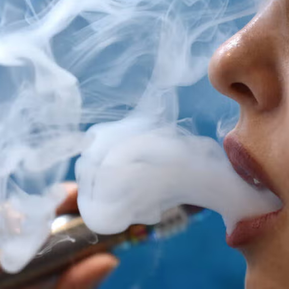 Bundesregierung verbietet Einweg-E-Zigaretten