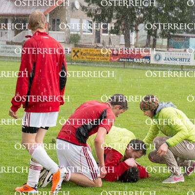 Blitzeinschlag auf Kärntner Sportplatz