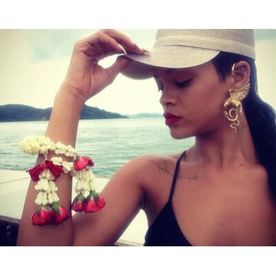 Rihanna zeigt ihren knackigen Po