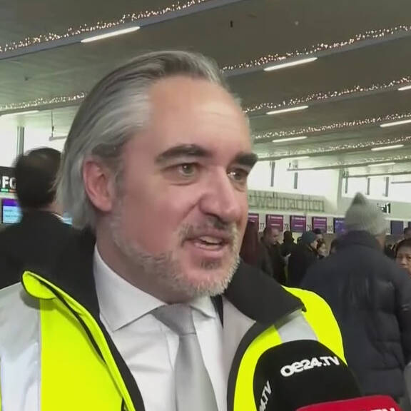 Flughafen-Chaos nach Eis-Sperre: Flughafen Wien nimmt Betrieb wieder auf