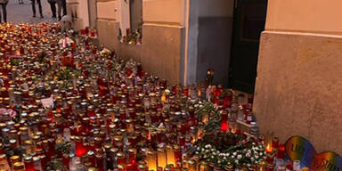 Wien Terror Gedenken - Trost und Trauer an den Orten des Grauens