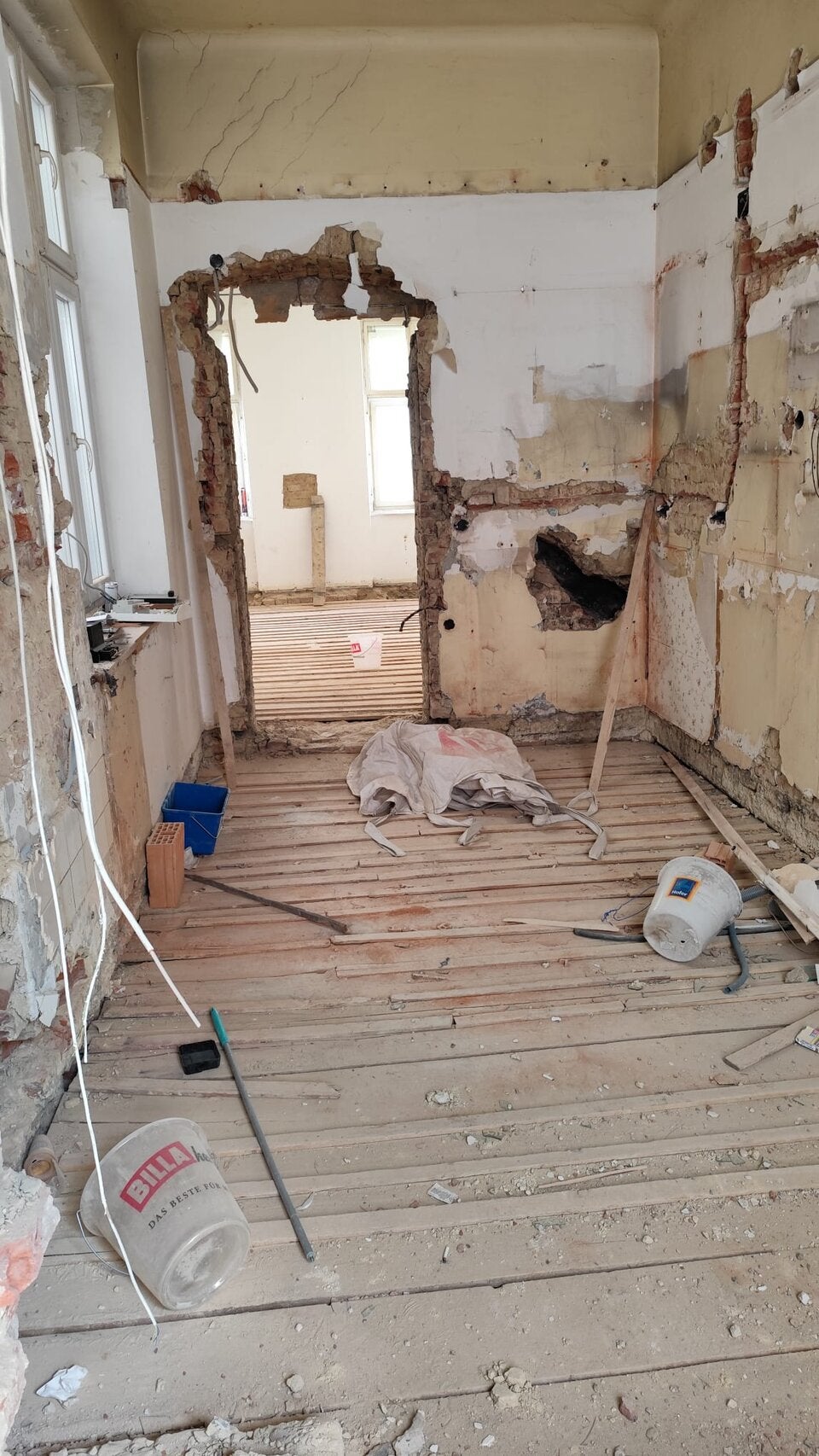 leiche keller margareten