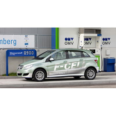 Mercedes A-Klasse, E-BMW und -VW kommen