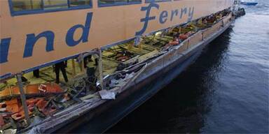 Fähre in New York schwer verunglückt