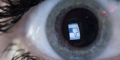 Iren gehen gegen Facebook vor