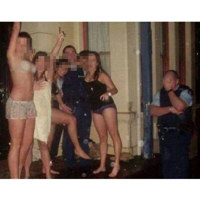 Peinliche Fotos auf Facebook-Seite