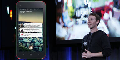 Facebook Home und HTC First starten