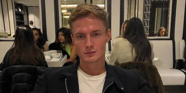 Frau sieht &uuml;ber Facetime, wie ihr Freund pl&ouml;tzlich in den Tod st&uuml;rzt