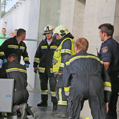 Jugendlicher sperrte sich in Schließfach