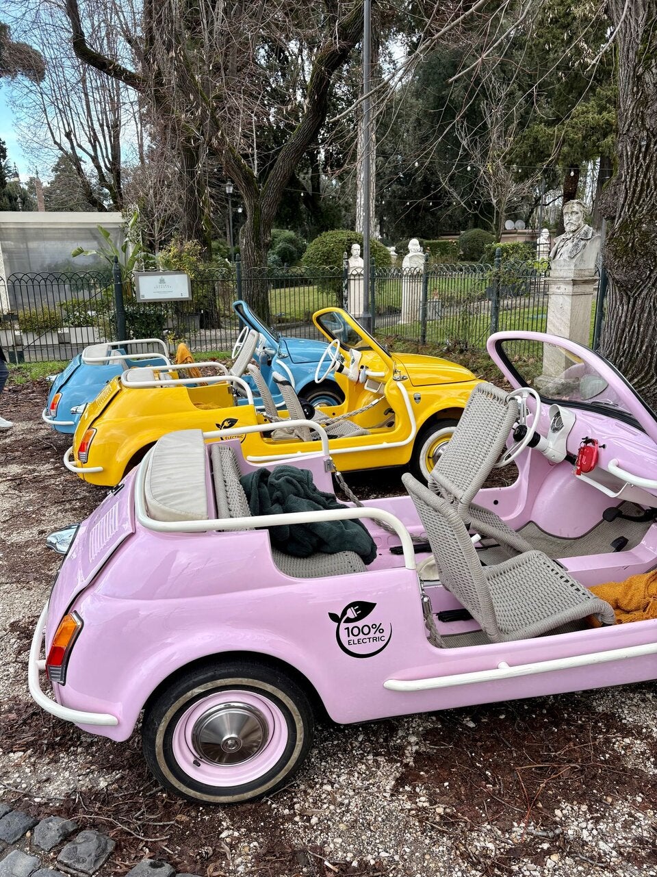 Stilecht: Im Fiat 500 zu Sehenswürdigkeiten und Aussichtspunkten.