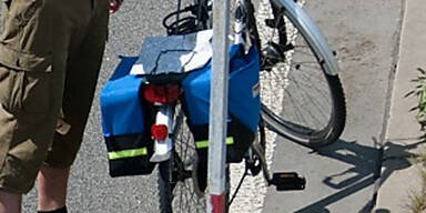 Engländer fuhr mit Radl auf der A10