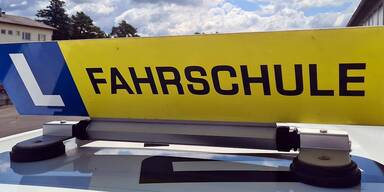 Aufatmen: Mehr Anmeldungen f&uuml;r Fahrschullehrer-Ausbildung.