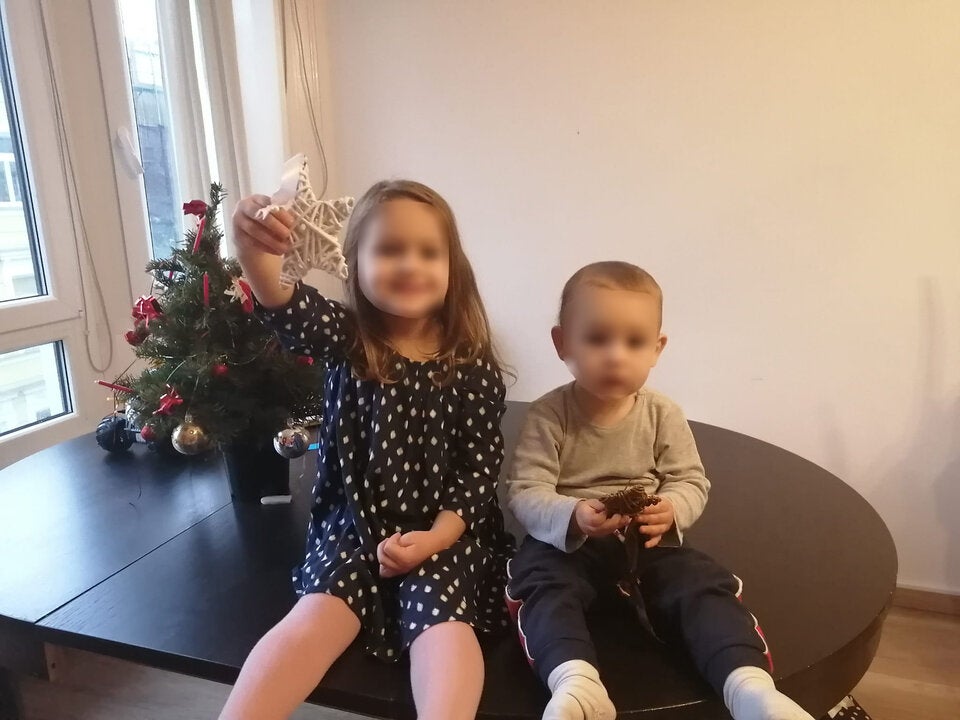 Ägypter hält Kinder Fest Mutter Noah Lily