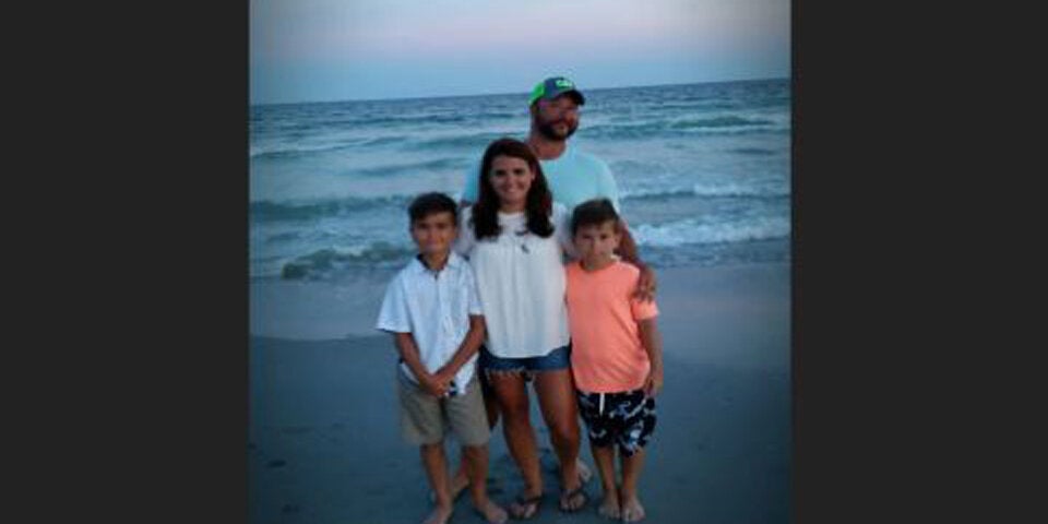 Familie findet rund eine Million Dollar auf der Straße