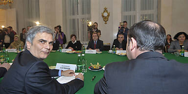 Regierung diskutiert mit Budget-Kritikern