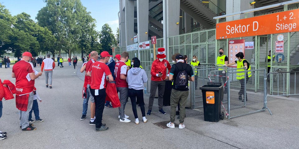 Fans zurück im Stadion