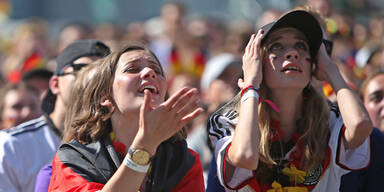 W&uuml;tende Fans fordern L&ouml;w-R&uuml;cktritt
