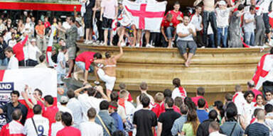 Englische Fans in Moskau niedergeprügelt