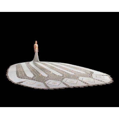 Brautkleid aus Millionen Perlen 