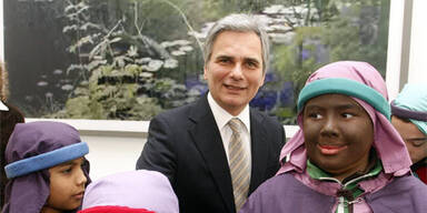 Sternsinger besuchten Bundeskanzler Faymann