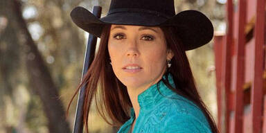 Waffen-Liebhaberin von eigenem Kind angeschossen